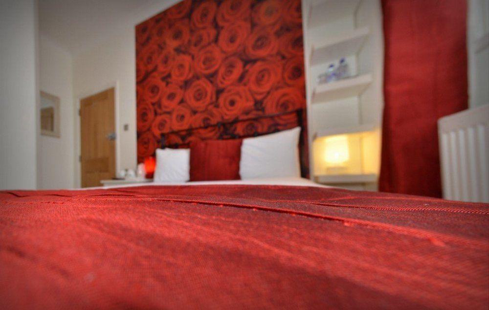 แบมบู เกสท์เฮาส์ Hotel บอร์นมัธ ภายนอก รูปภาพ